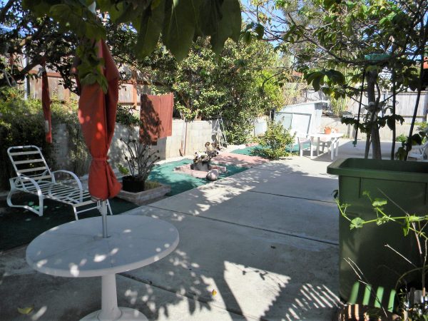 Lucy's Place - patio.JPG