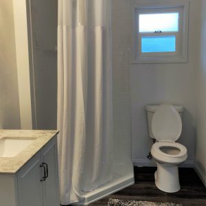 Mesaview Senior Assisted Living - independent restroom.jpg