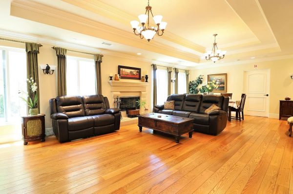Astoria Retirement Residences living room 2.JPG