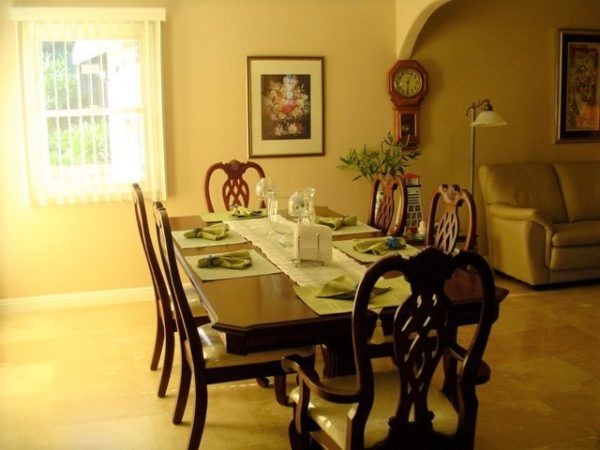 Castilla Lane Villa 4 - dining room.jpg
