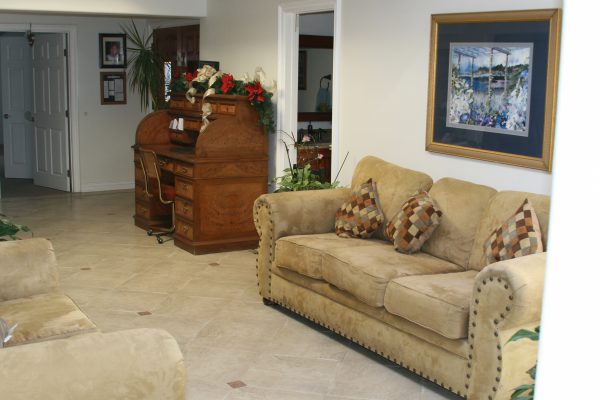 Granny's Place I 4 - seating area.JPG