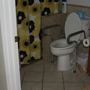 Granny's Place IV restroom 2.JPG