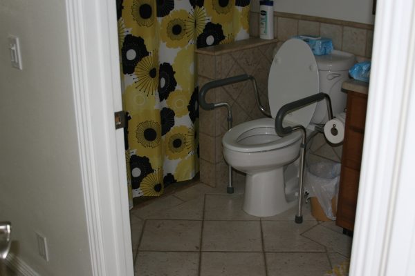 Granny's Place IV restroom 2.JPG