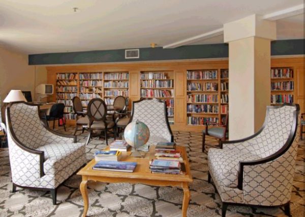 Laguna Estates Senior Living 5 - library.jpg