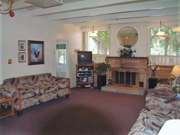 Lakeside Manor 3 - living room 2.jpg