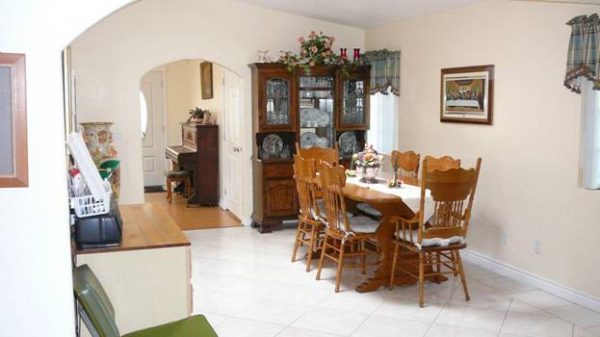 Mary Krystal Home LLC 4 - dining room.jpg