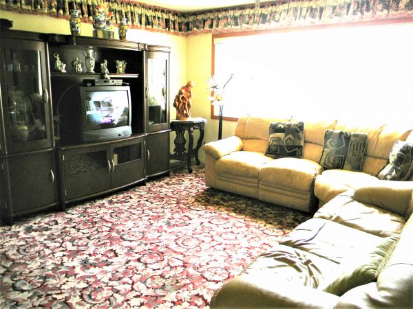 Morningside Manor 3 - living room.JPG