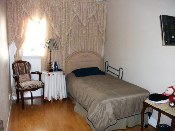 Pacific Breeze Home I private room.jpg