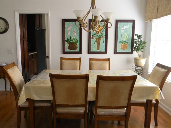 Paseo Guest Home 3 - dining room.JPG