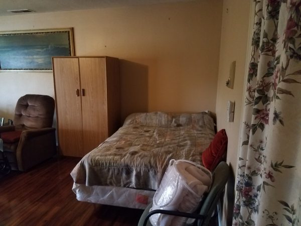 Queen's Manor Home Care I shared room.jpg