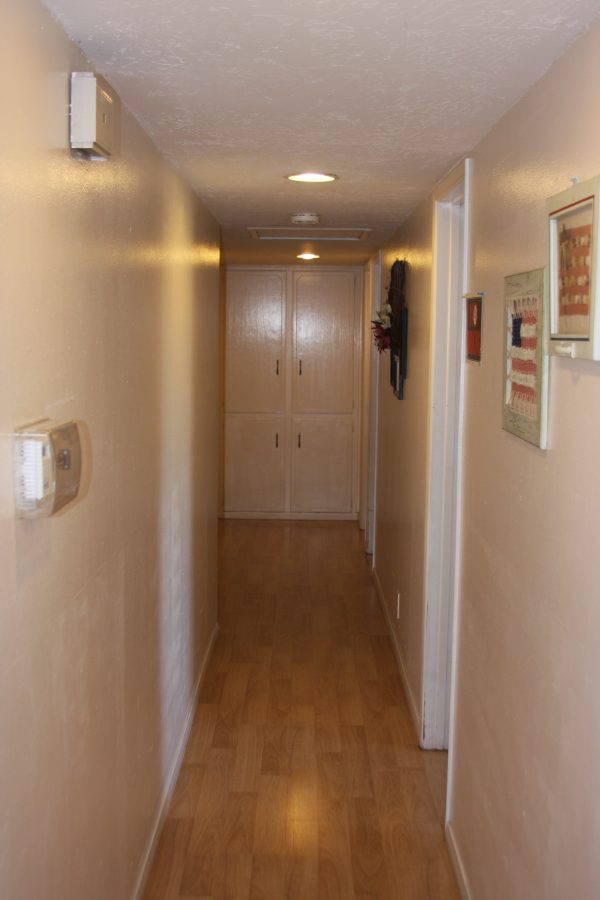 Sarasona Home Care hallway.JPG