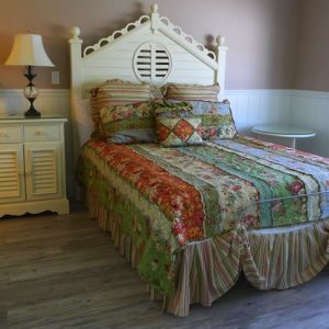 The Cottages - Seaside 6 - private room 2.JPG