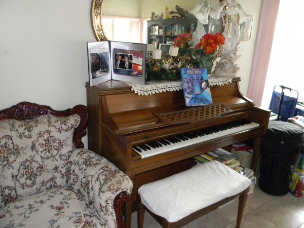 Tierrasanta Vernanel Care Home piano.JPG