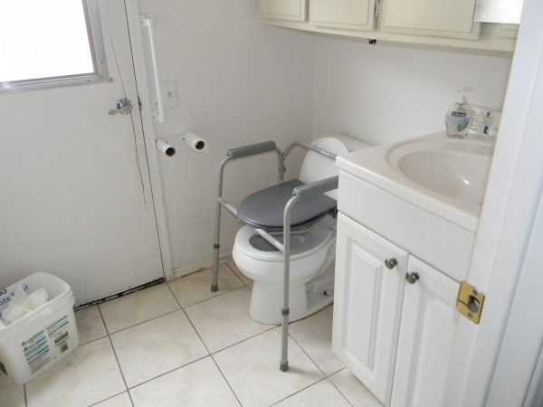 Tierrasanta Vernanel Care Home restroom 2.JPG