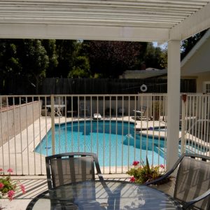 Valley Guest Home I 4 - pool.jpg