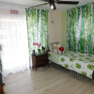 Green Villa 8 - bedroom.JPG