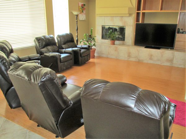 Elite Manor Residential Care II 3 - living room.jpg