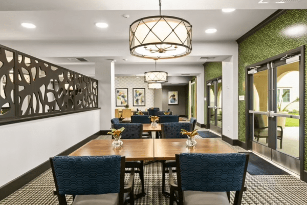 Fallbrook Trails Apartments Dining Area.png