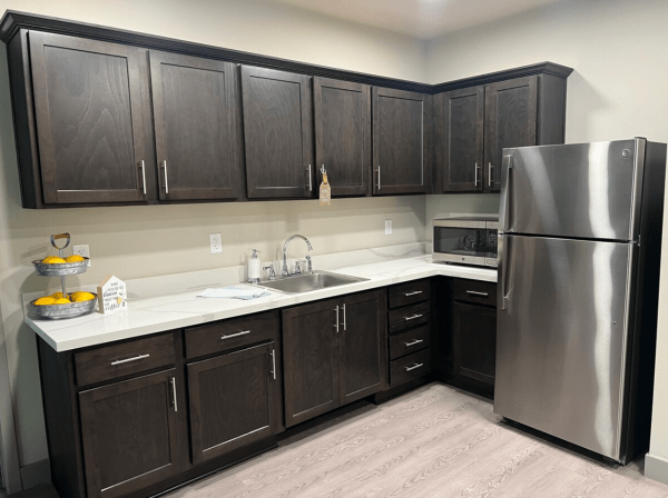 Fallbrook Trails Apartments Kitchenette.png