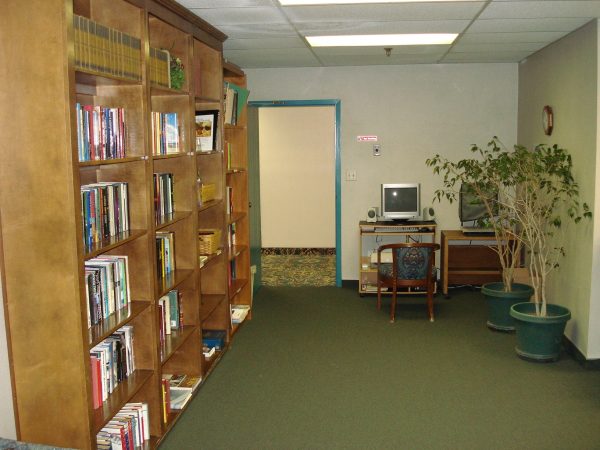 Saint Paul's Villa library 2.JPG