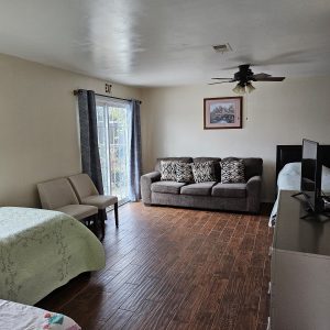 bed-of-roses-shared-room-2.jpg