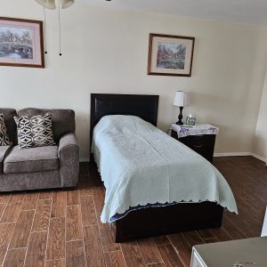 bed-of-roses-shared-room.jpg