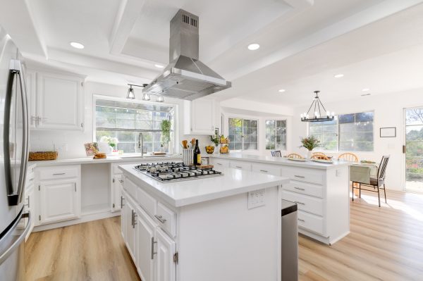 casa-zagara-inc-kitchen.jpg