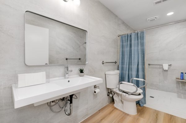 casa-zagara-inc-large-bathroom.jpg