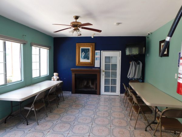 estancia-los-anos-de-oro-activity-room.jpg