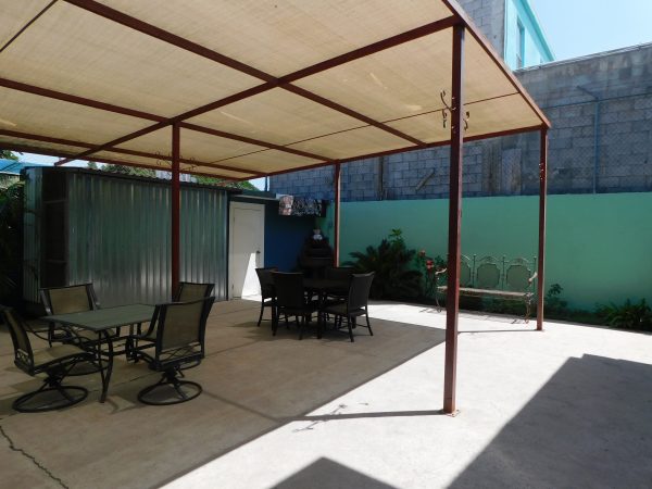 estancia-los-anos-de-oro-patio-2.jpg