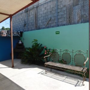 estancia-los-anos-de-oro-patio.jpg