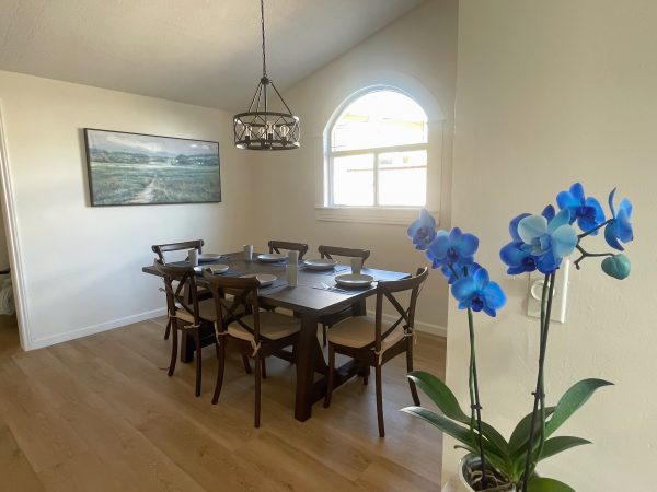 harmony-grove-assisted-living-dining-room.jpeg