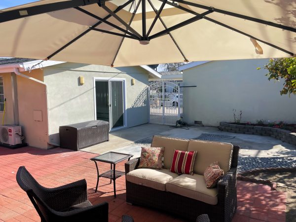harmony-grove-assisted-living-patio.jpeg