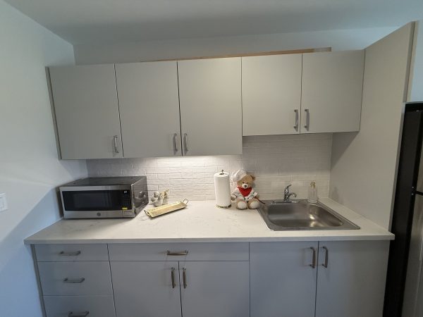 the-pavilion-at-tecolote-canyon-studio-kitchenette.jpeg