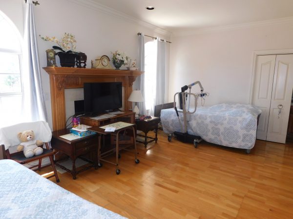 melrose-place-shared-room-1---2.jpg