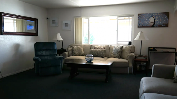knotts-landing-luxury-care-living-room.png
