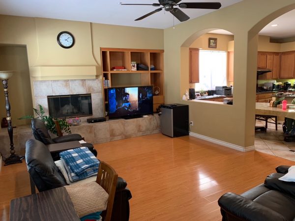 elite-manor-residential-care-ii-3---living-room.jpeg