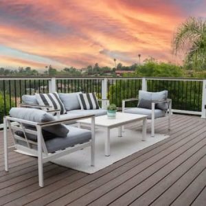 beautiful-sunsets-assisted-living-6---porch.jpeg