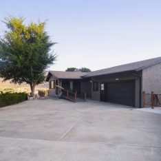 blossom-valley-residential-care-1---front-view.jpeg