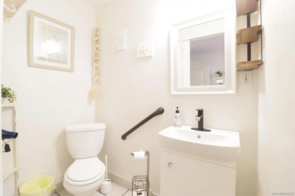 a-quiet-sunset-llc-3--half-bath.jpg