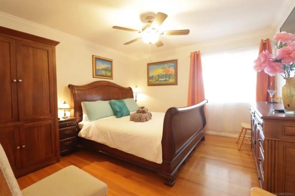 a-quiet-sunset-llc-5---private-room.jpg