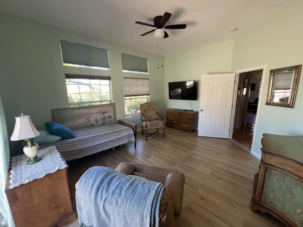 vista-elder-care-2---private-room.jpeg