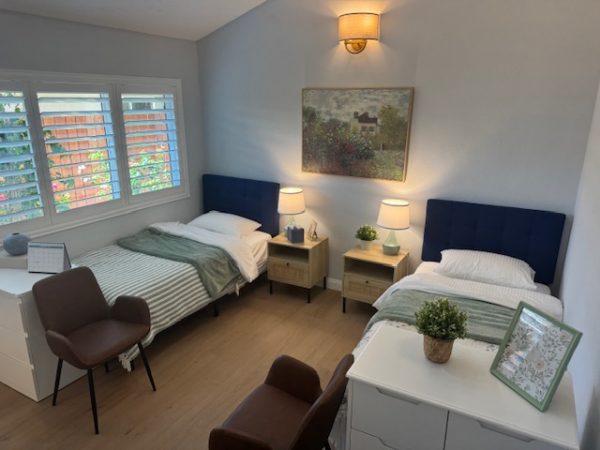 bluebird-senior-living-5---bedroom.jpeg