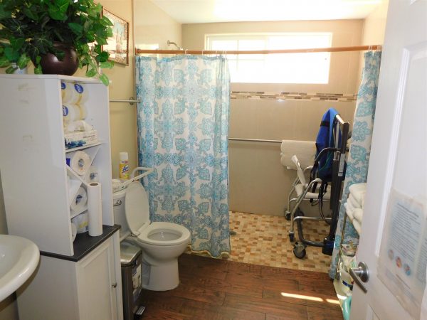 dignity-homecare-llc-6---bathroom.jpg