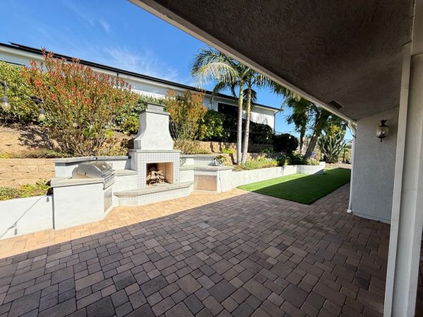 beautiful-sunsets-assisted-living-12-patio.jpeg