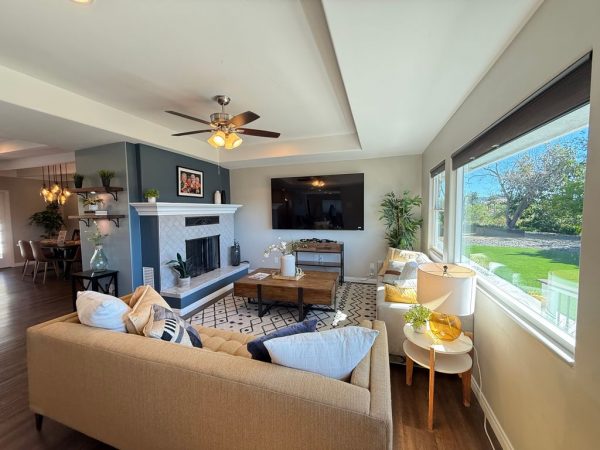 beautiful-sunsets-assisted-living-3-living-room.jpeg