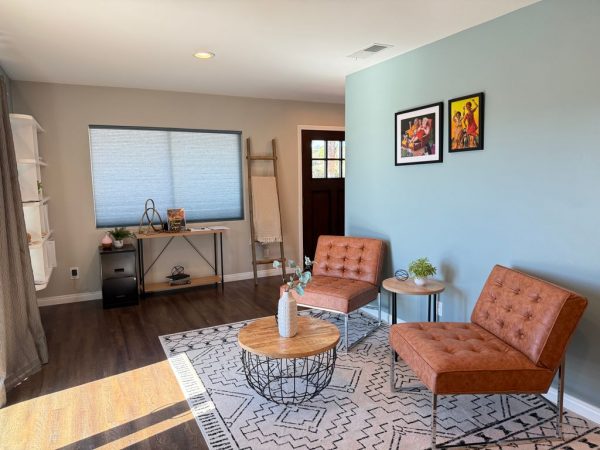 beautiful-sunsets-assisted-living-4-seating-area.jpeg