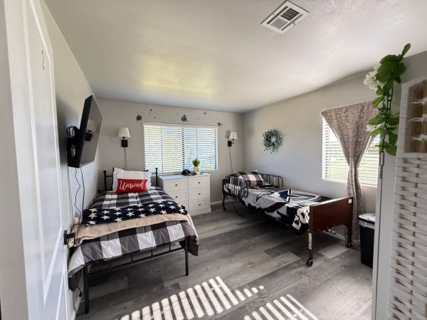 blossom-valley-residential-care-5-shared-room.jpeg