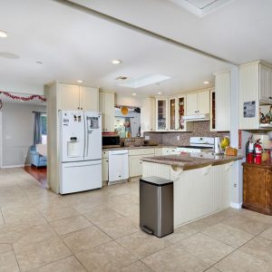oceanside-elderly-care-home-448-kitchen.jpg