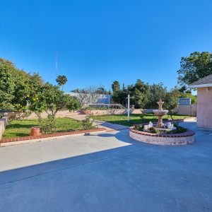 oceanside-elderly-care-home-452-garden.jpg